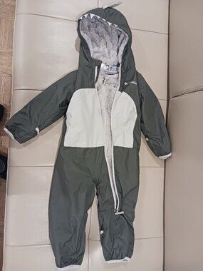 Columbia winter snow suit 12-18 months interchange